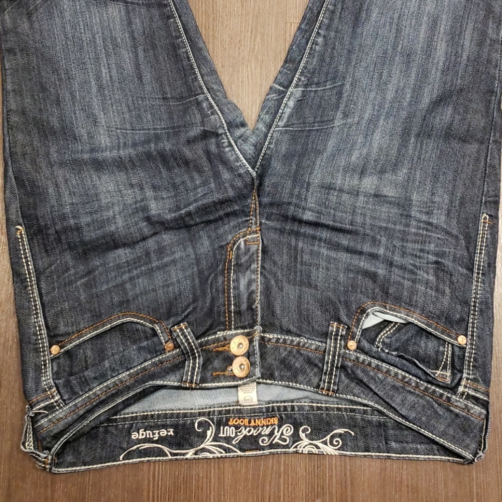 Jeans - Picture 2 of 4